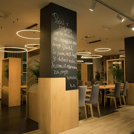 Aqua Roma Hotel